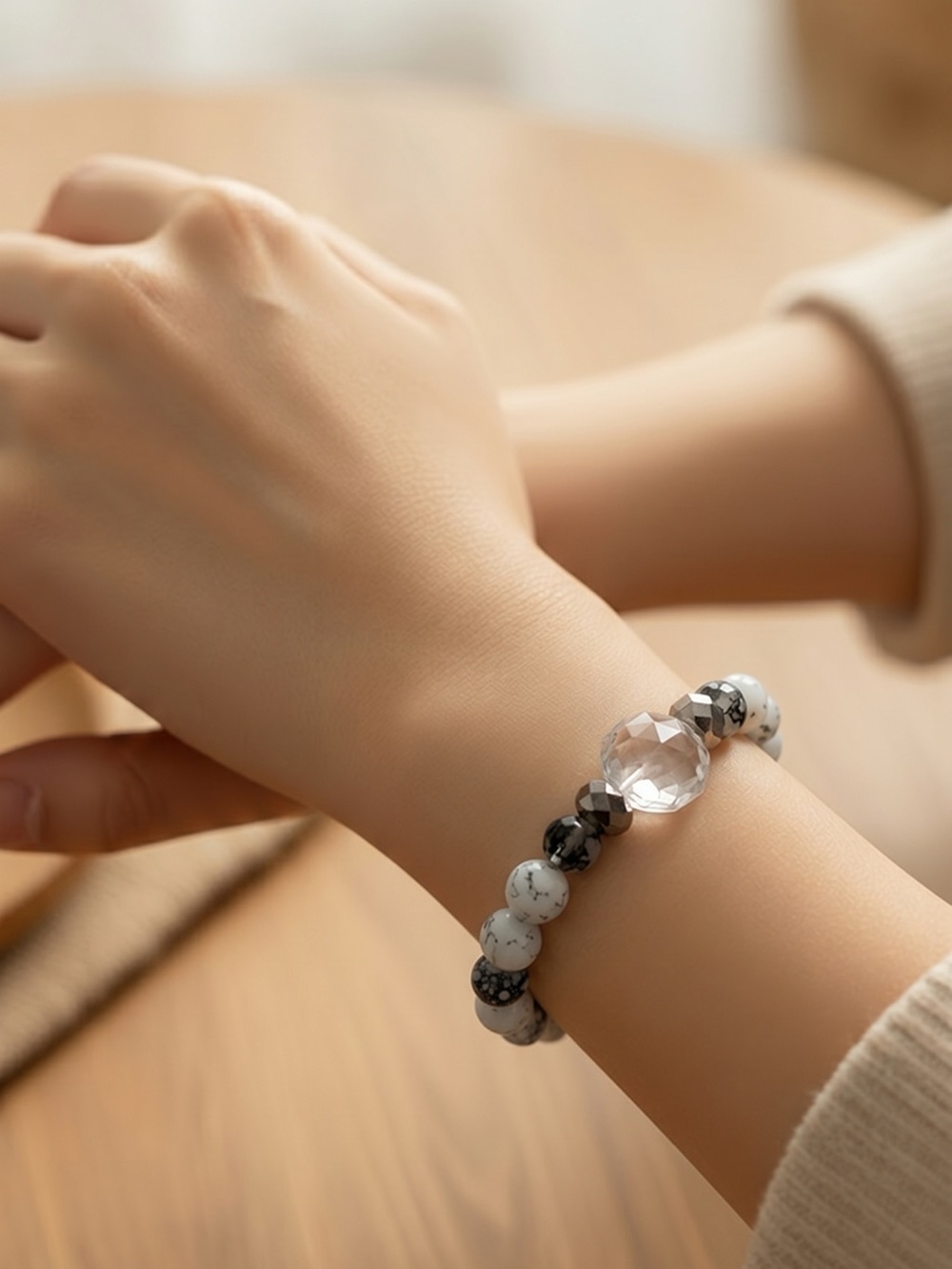 Clear Crystal & White/black Beaded Bracelet